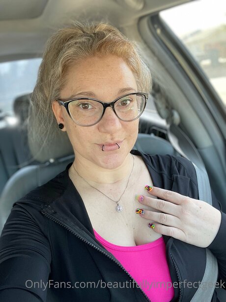 Beautifullyimperfectgeek セクシーモデル ギャラリー