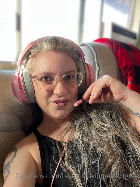 Beautifullyimperfectgeek モデル 写真