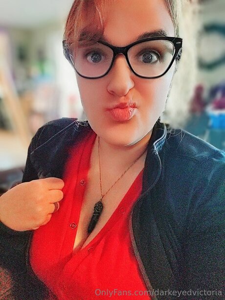 小柄な妻OnlyFans アート裸 ギャラリー