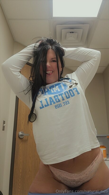 Natural Nell ポルノスター 素敵 写真