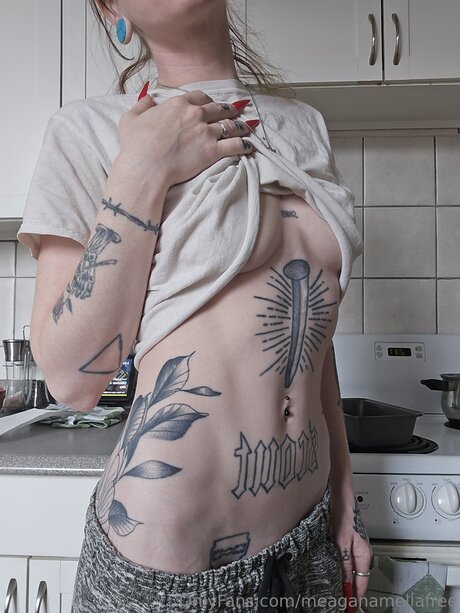 Meaganameliafree 独占女優 ギャラリー