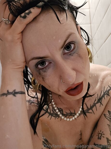 Meaganameliafree xxxモデル 写真