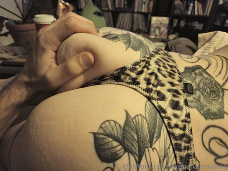 Meaganameliafree セクシーモデル 画像