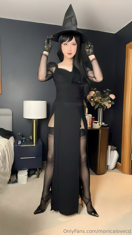 お金 オンリーファンズ ホット裸 画像