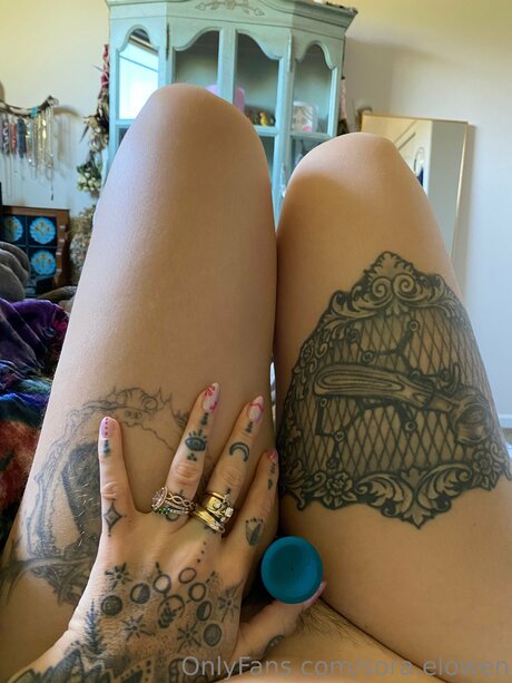 Sabyra スター ヌード 写真