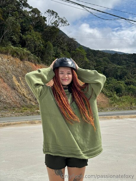 厚い黒檀オンリーファンズ 無料アダルト 写真