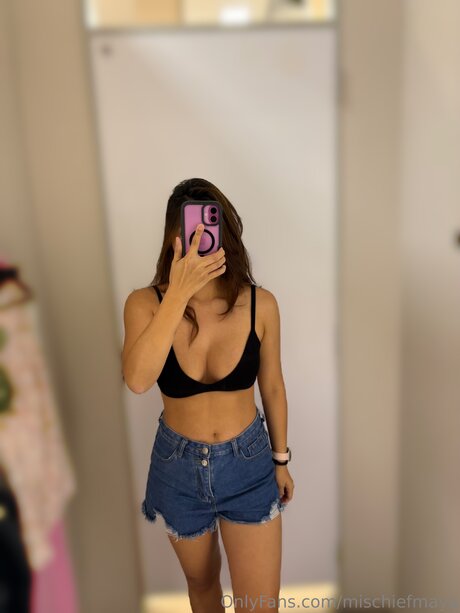 逆騎乗位 オンリーファンズ ポルノ 写真