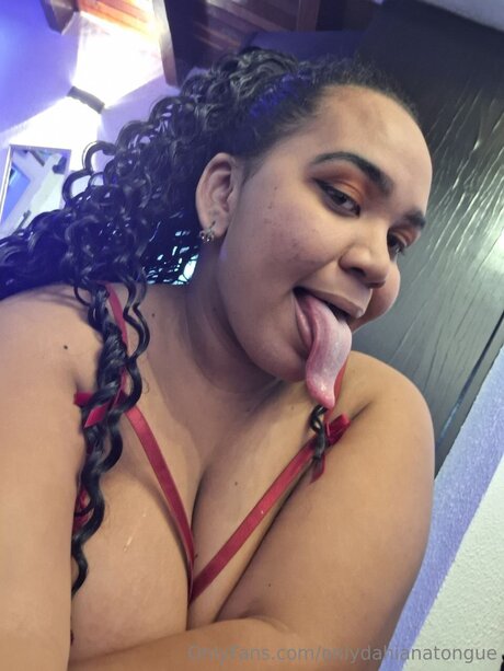 Onlydahianatongue 美しい女優 写真