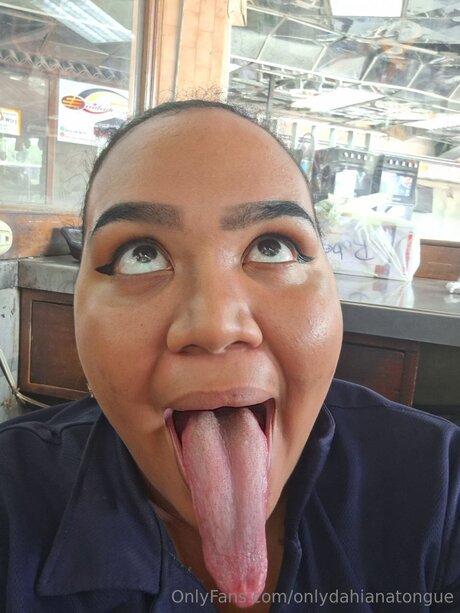 Onlydahianatongue ヌードのポルノスター ギャラリー