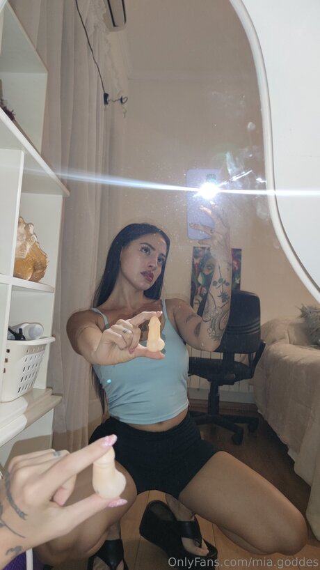 巨尻オンリーファン ヌード ギャラリー