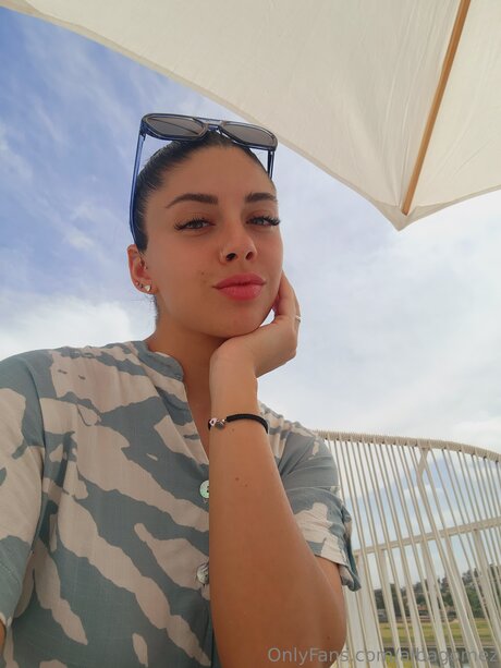 ヌード 屋外 OnlyFans 限定 写真