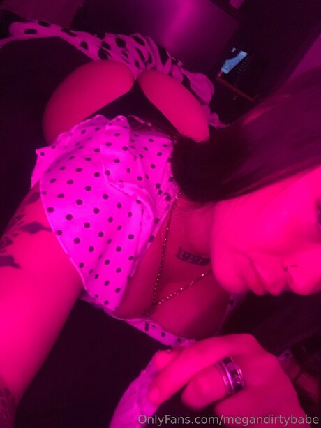 処女オンリーファンズ ヌード ギャラリー