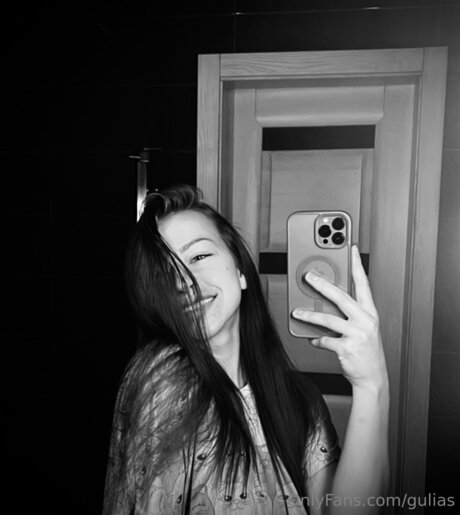 Gulias XXXモデル 画像