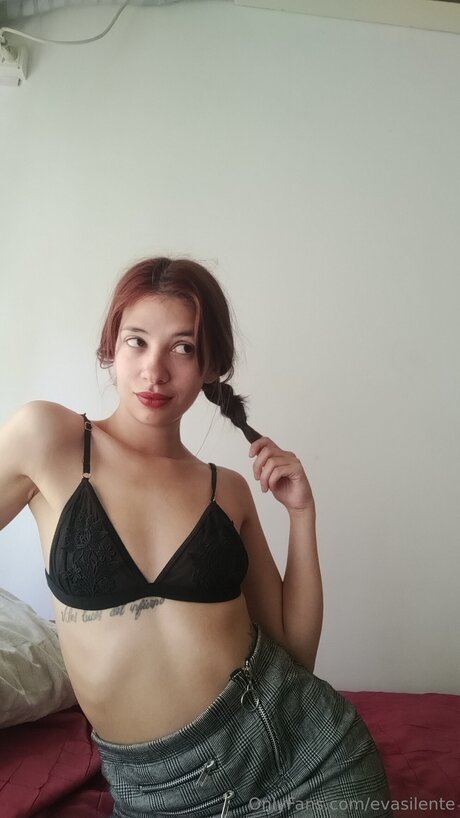 ティーントランスオンリーファン セクシー 写真