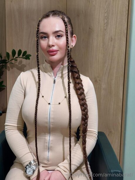 Yummyamina ポルノスター 画像