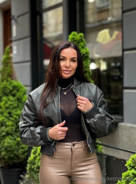 熟女乱交OnlyFans ホットxxx 画像