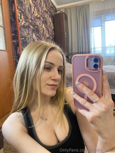 Goldie Nikki 無料女優 ギャラリー