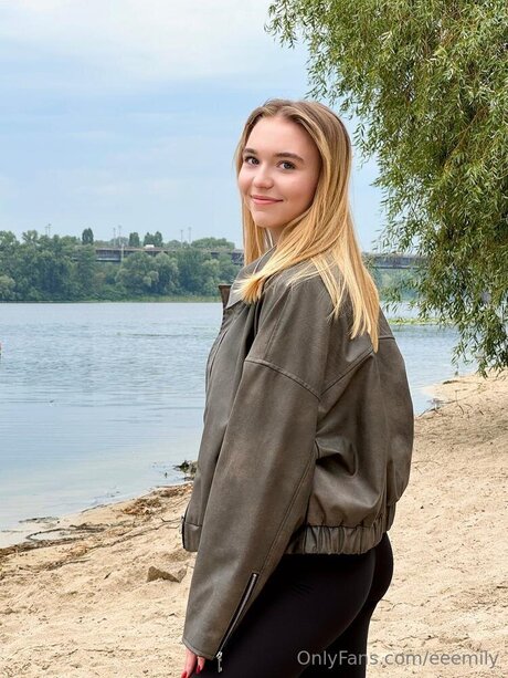 イギリスのプッシーOnlyFans 美しい裸 写真