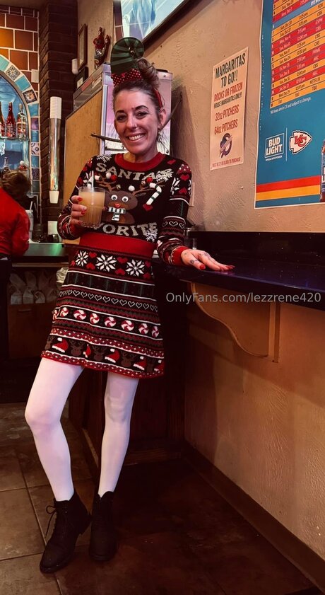 Lezzrene420 ポルノ女優 画像