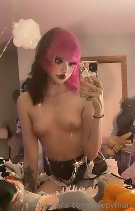 赤毛の熟女オンリーファンズ 無料xxx 画像