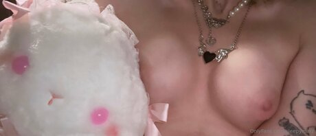 曲線美のランジェリーOnlyFans ホットヌード 写真