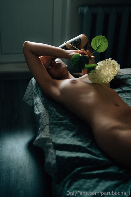 ポーグガールズオンリーファン 美しい裸 画像