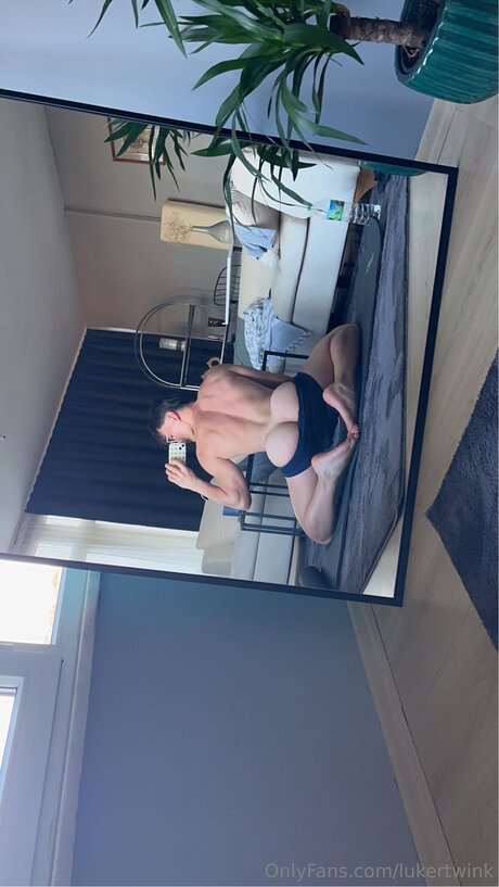 Lukertwink ヌード女優 写真