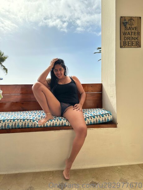 U282977670 xxxモデル 写真