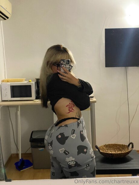 Chartreuxx ポルノ女優 画像