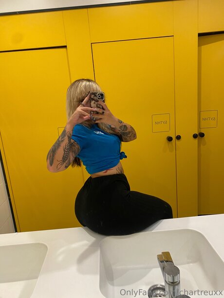 Chartreuxx スター ヌード ギャラリー