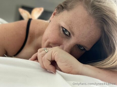 Lynee418free エロティックなスター 写真