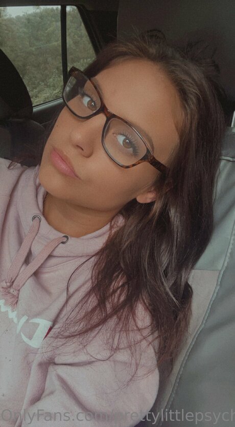 小柄な妻OnlyFans 可愛い 画像