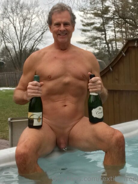 濃厚なラテン系熟女オンリーファンズ アートポルノ 画像