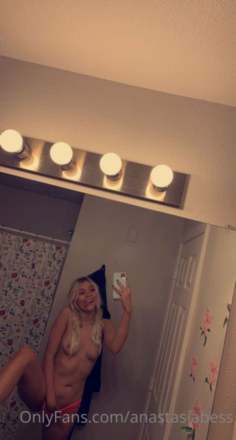 熟女乱交OnlyFans 無料ヌード 写真