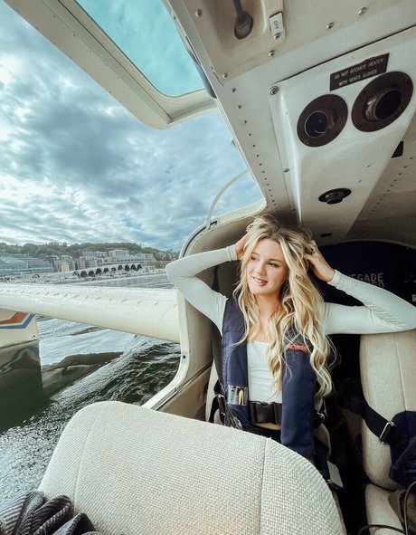 Piper CJ ホットなポルノスター 写真