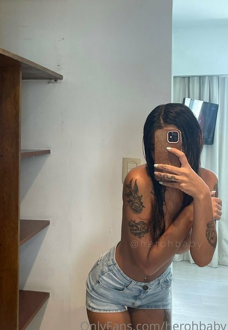 トゥインクスオンリーファンズ セクシーヌード 画像