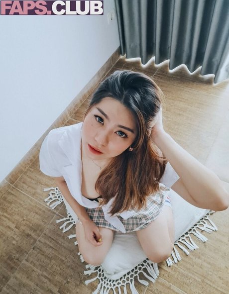 Flo The Bunny 完璧なポルノスター 写真