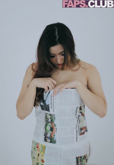 Flo The Bunny 可愛いモデル 写真