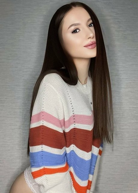 OnlyFansの交換 美しい裸 画像