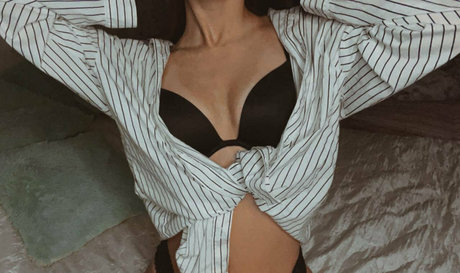 アンバー・オンリーファンズ 無料裸 写真