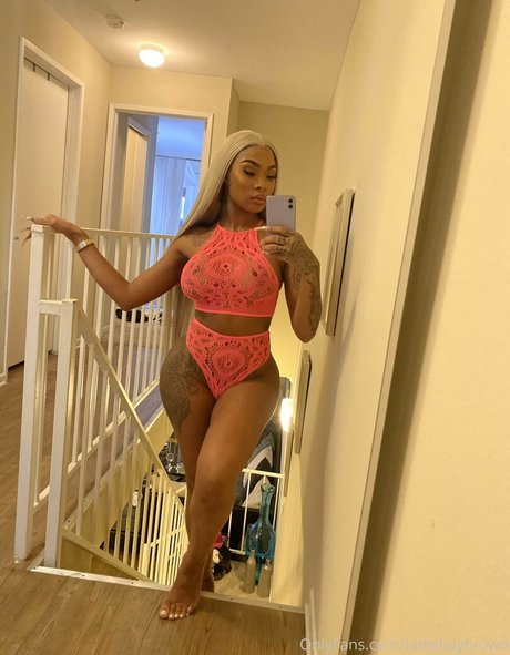 成熟した黒人女性オンリーファンズ ポルノ 写真