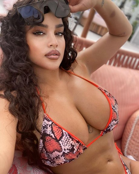 Vanessa Ann Wrigley かわいいポルノスター 写真