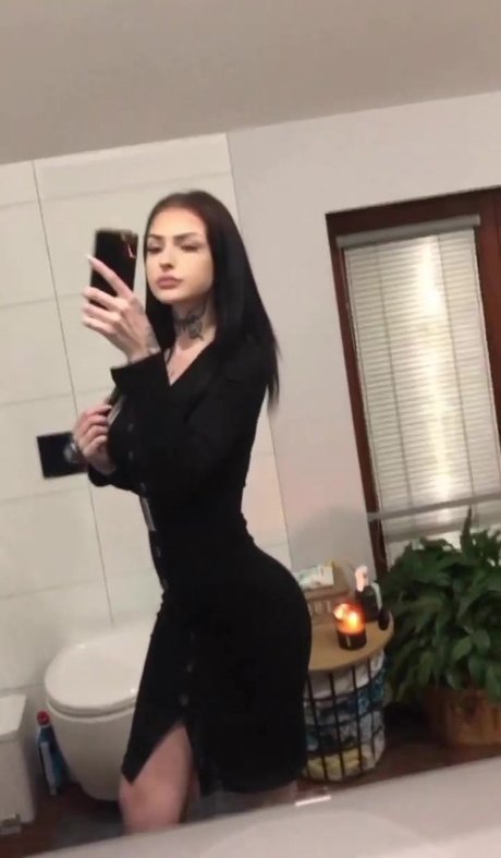 Lucie Brousilova ヌードモデル 写真