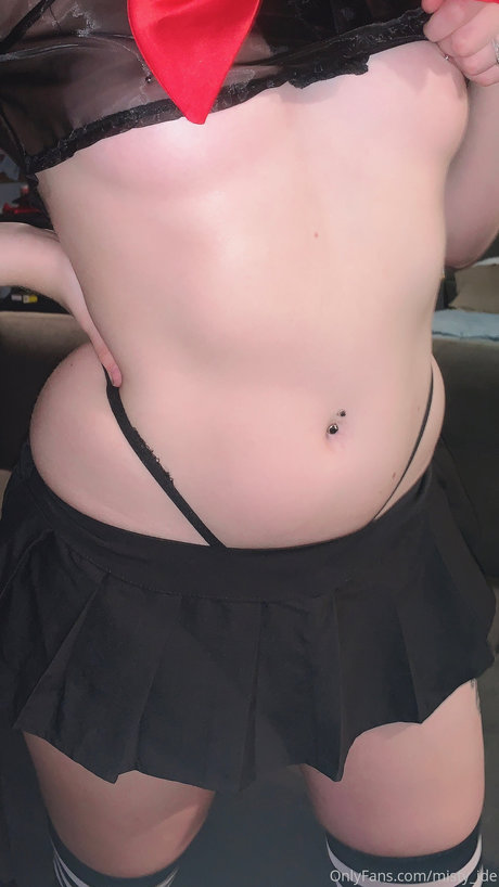 Misty ide 裸の女優 写真