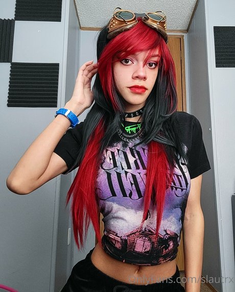 slautrx ポルノスター 可愛い 写真