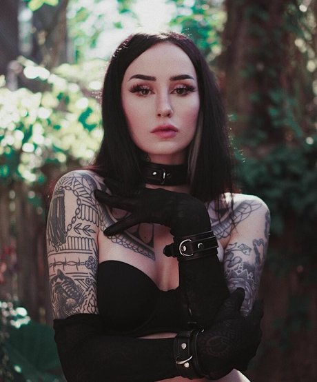 Emma Vauxdevil 限定モデル 写真