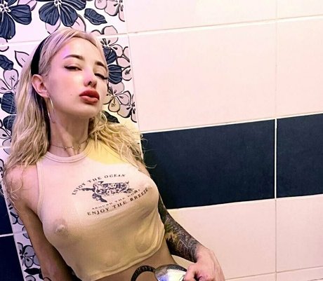 チェコの熟女OnlyFans ポルノ ギャラリー