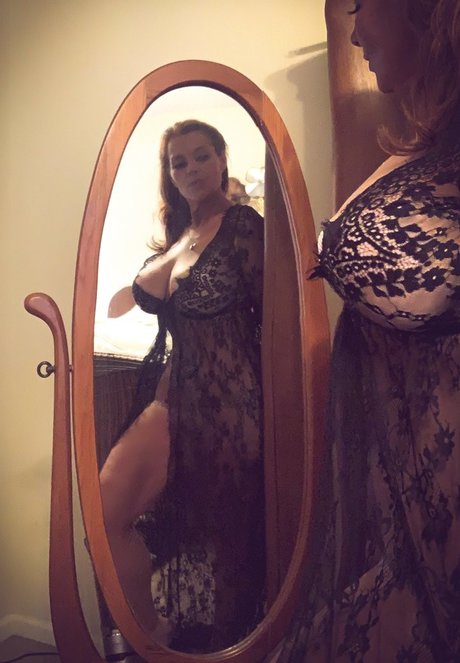 小柄な妻OnlyFans xxx 画像