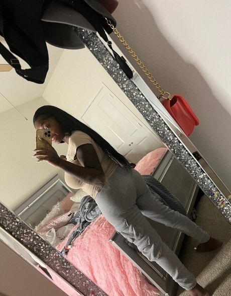 曲線美の赤毛オンリーファンズ トップ ギャラリー