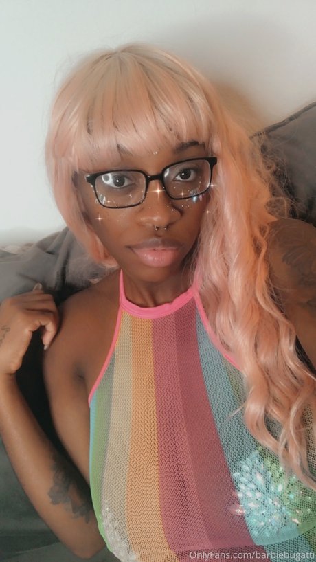 毛深いラテン系オンリーファンズ トップ 画像